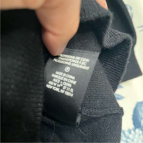 Alice & Olivia wool sweater top - Picture 4 of 4